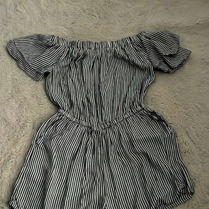Old Navy, Size extra small, White and Blue stripes.